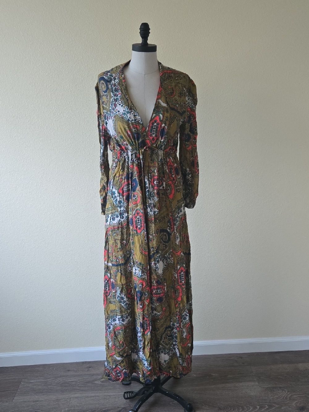 Novella Royale Olive and Coral Paisley Maxi Dress